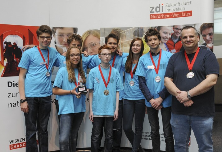 Quelle: http://www.zdi-portal.de/fotos-roboterwettbewerb-2015